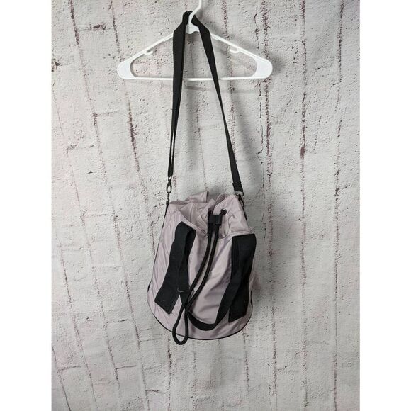 Fabletics Carina Cinched Nylon Light Pink Bucket‎ Bag w Black Straps - Picture 3 of 12
